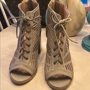 Reneeze Taupe Cutout Lace-Up Heels